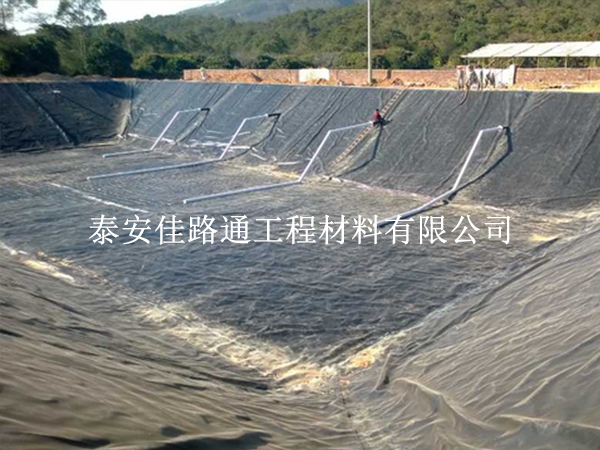 防滲土工膜施工：精準(zhǔn)對(duì)接環(huán)境需求，共筑綠色屏障